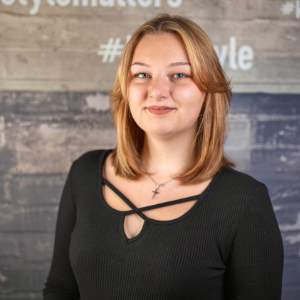 Leonie Mörtel Portrait